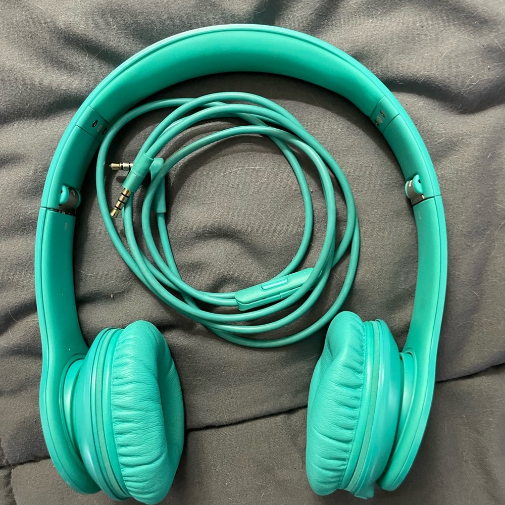 Beats by Dre headphones